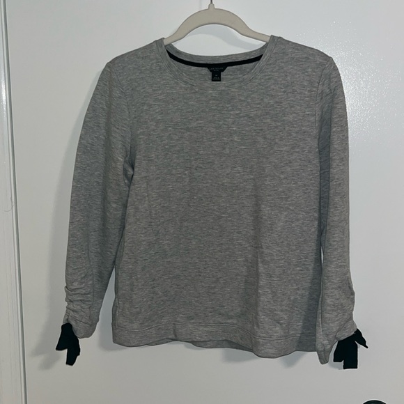Ann Taylor Tops - Ann Taylor Petite sweatshirt